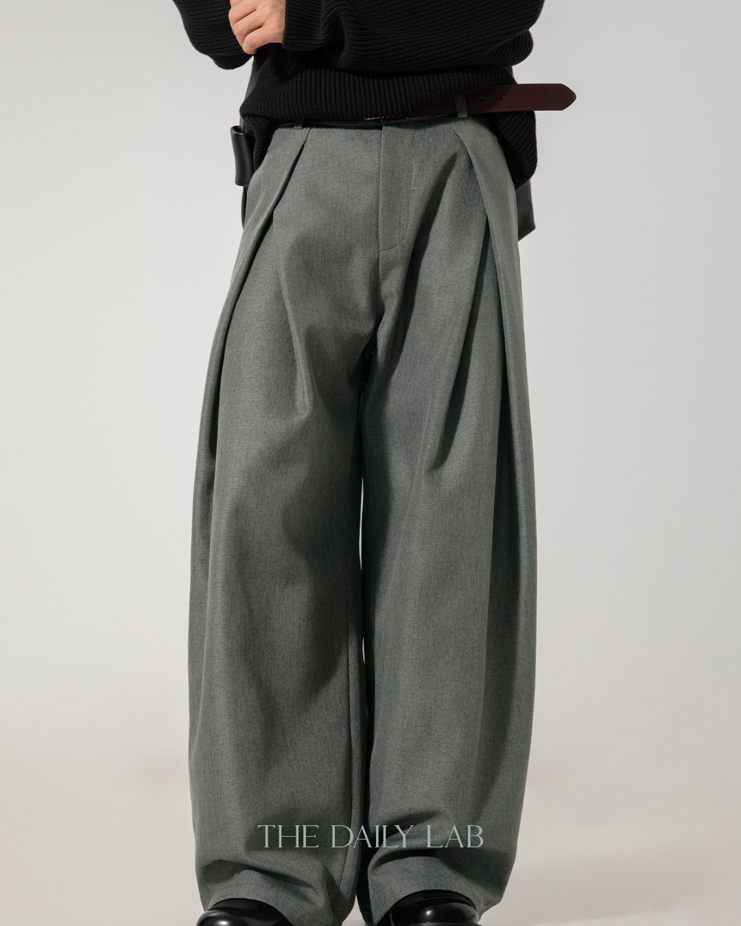 Cross-Pleated Pants In Grey