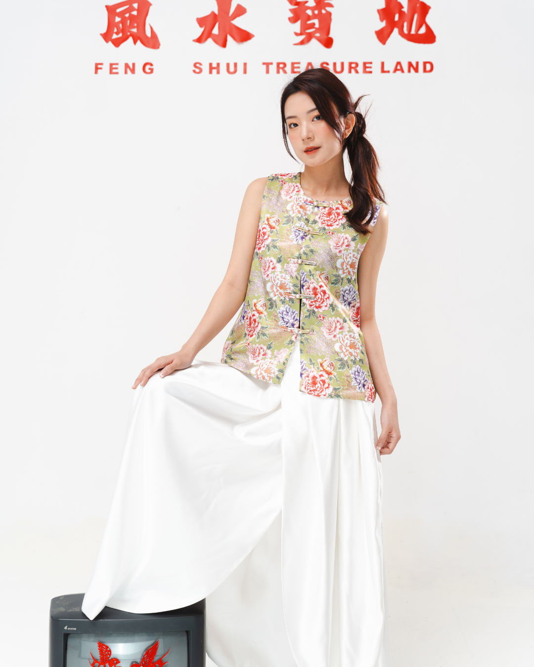 Peony Garden Brocade Top