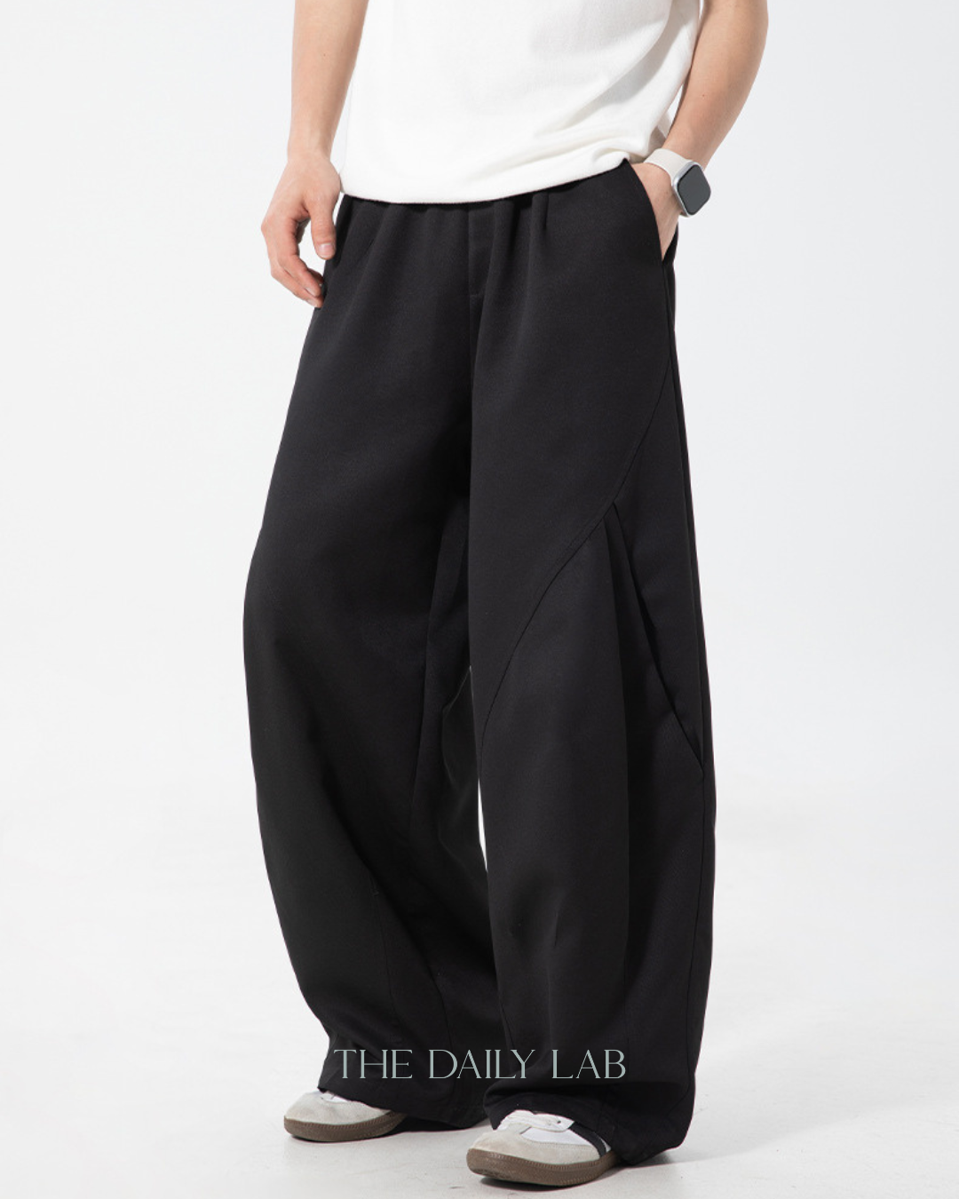 Pleated Panel Wide-Leg Pants in Black