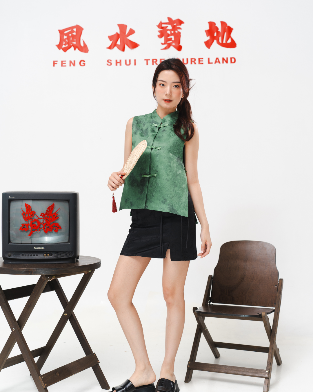 Green Embroidered Jacquard Vest