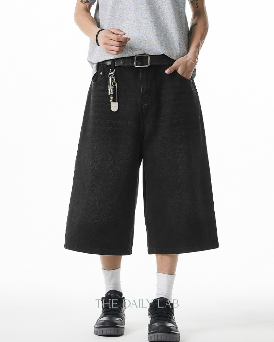 Vintage Wide-Leg Washed Denim Cropped Pants in Black