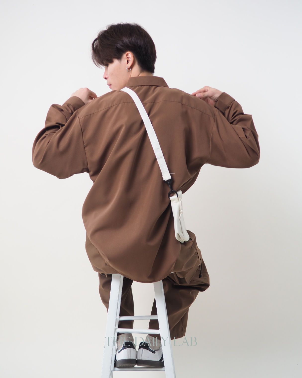 Buttoned Oversized Shirt in Brown