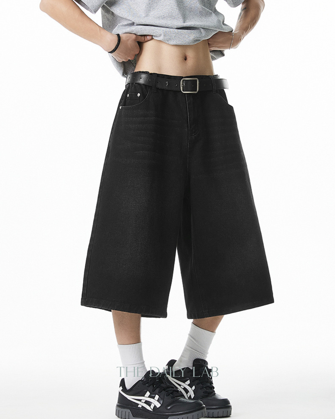 Vintage Wide-Leg Washed Denim Cropped Pants in Black