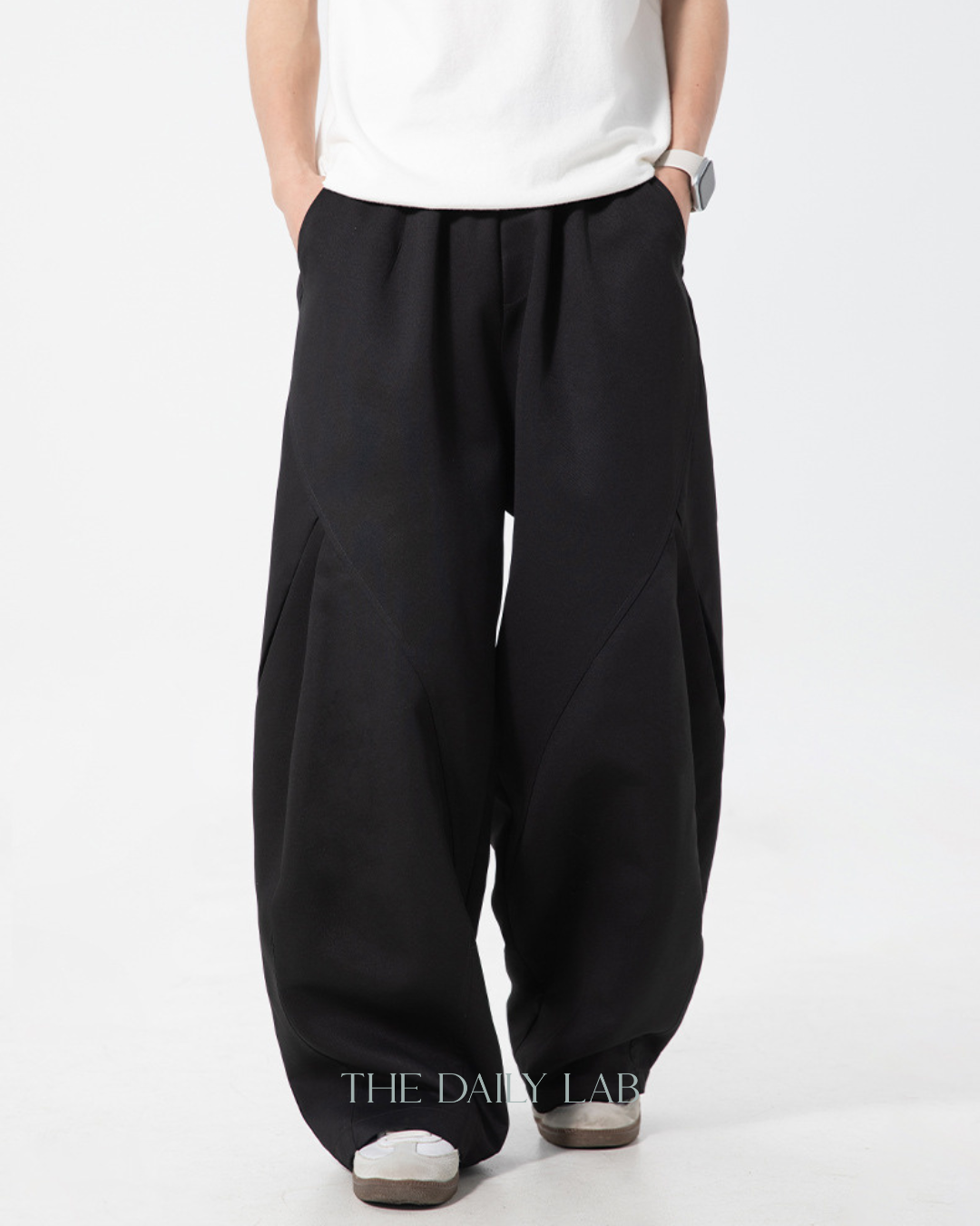 Pleated Panel Wide-Leg Pants in Black