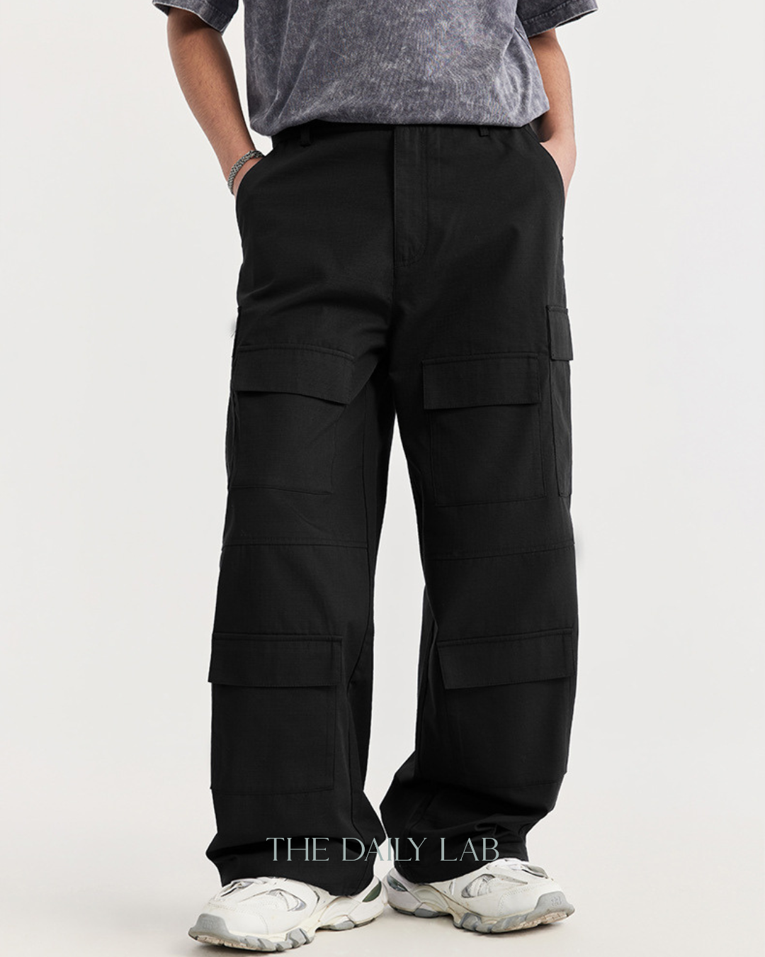 Freeline Cargo Pants in Black