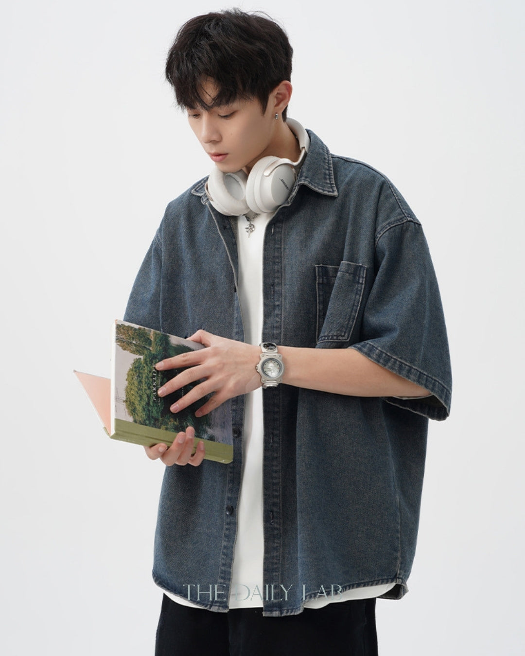Vintage Washed Denim Short-Sleeve Shirt in Dark Blue