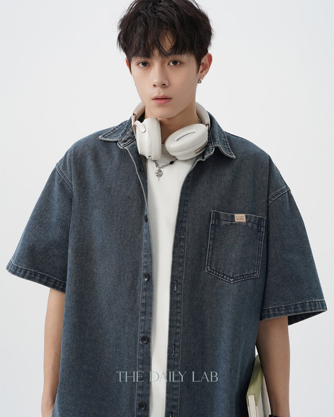 Vintage Washed Denim Short-Sleeve Shirt in Dark Blue