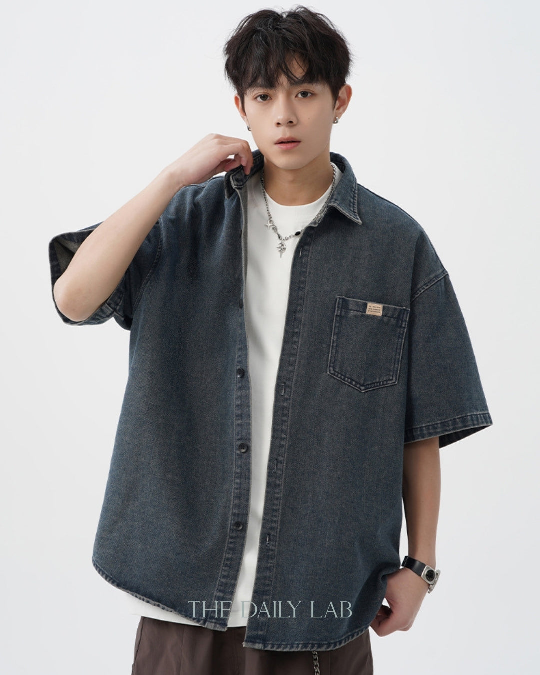 Vintage Washed Denim Short-Sleeve Shirt in Dark Blue
