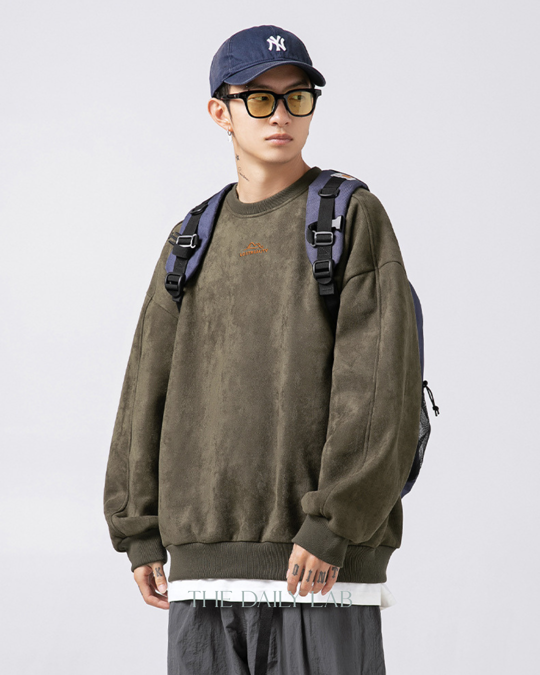 Lostreality Streetwear Split-Panel Sweatshirt in Green