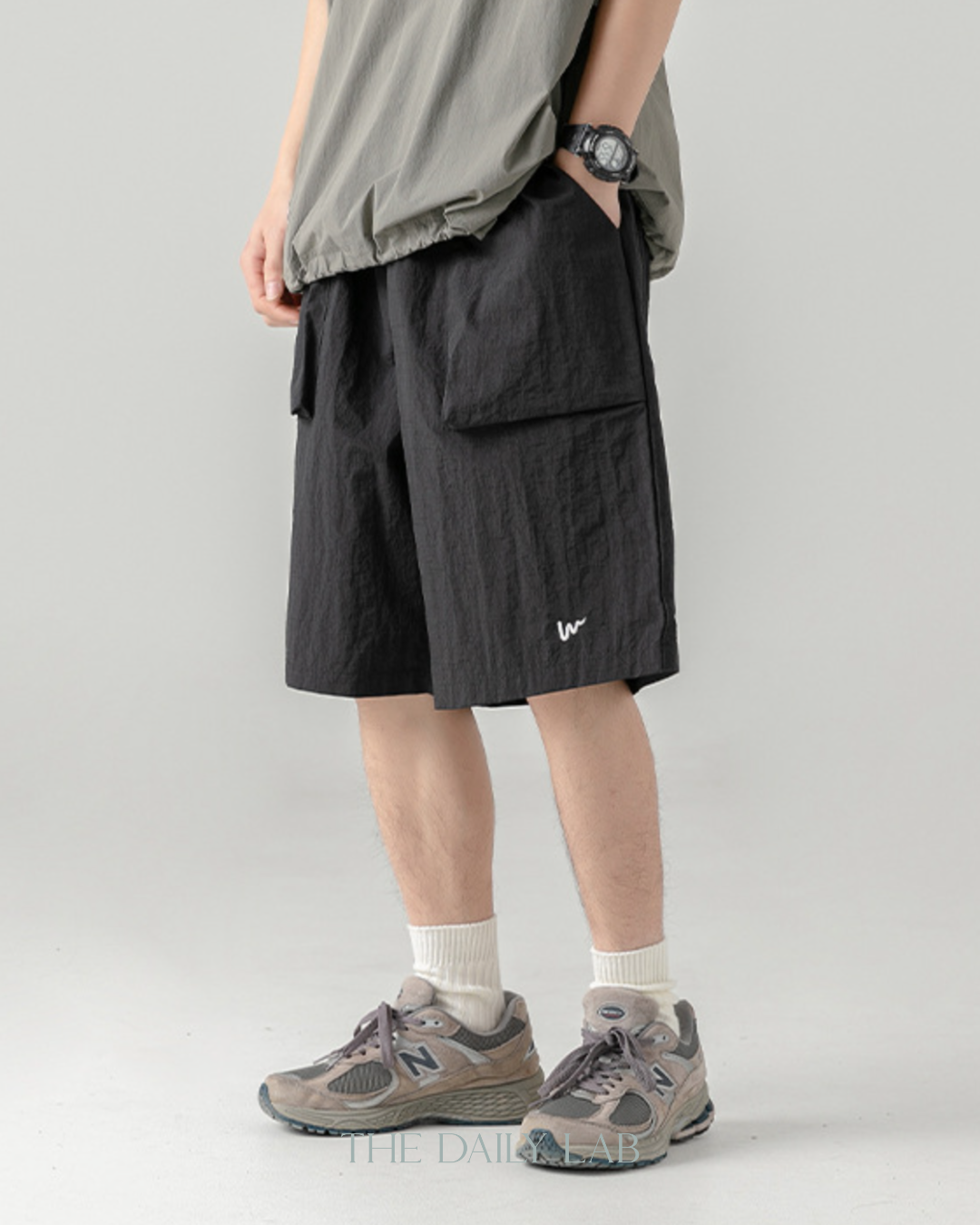 Taslon Cargo Shorts in Black