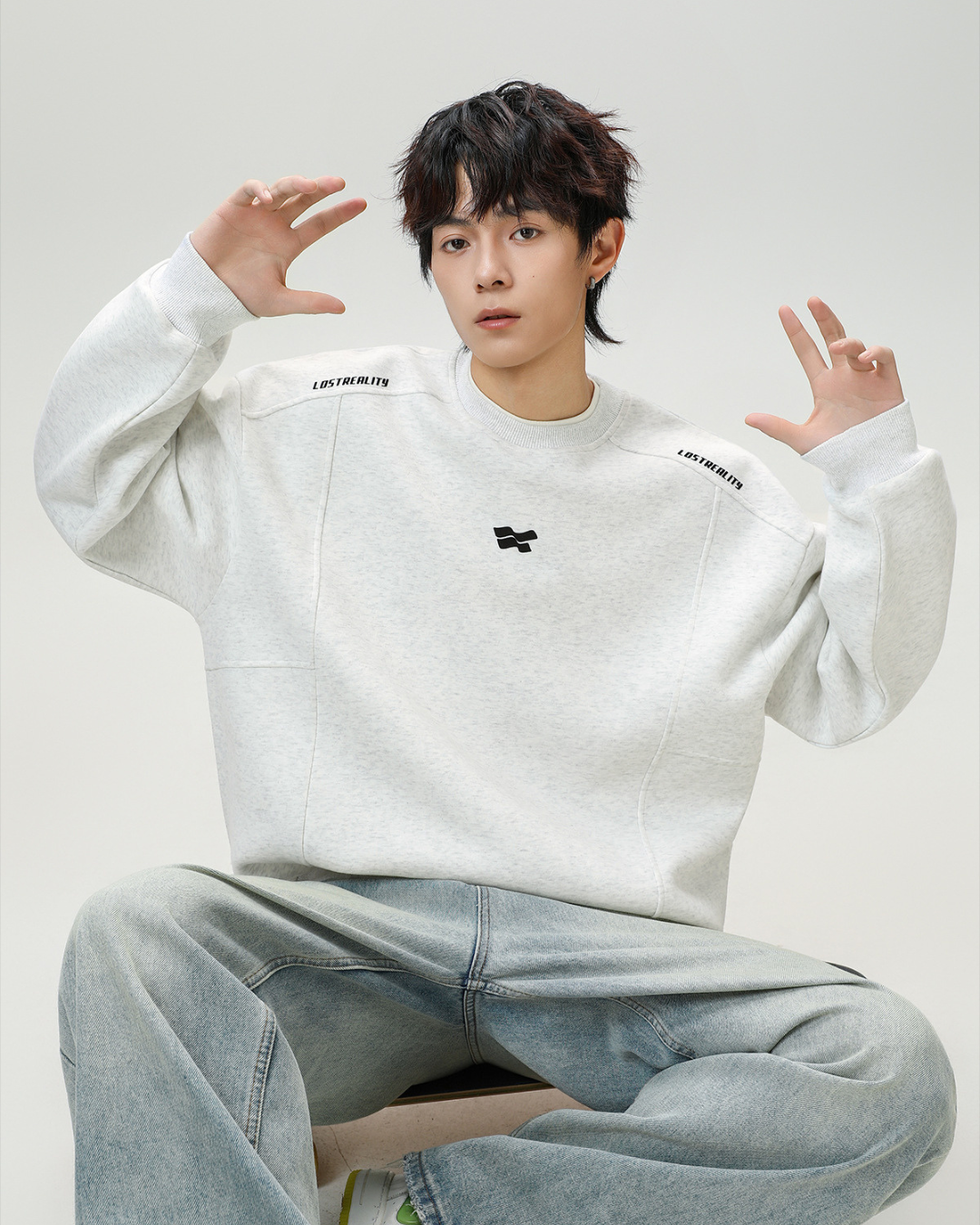 Crew Neck American Style Oversized Sweatshirt In White