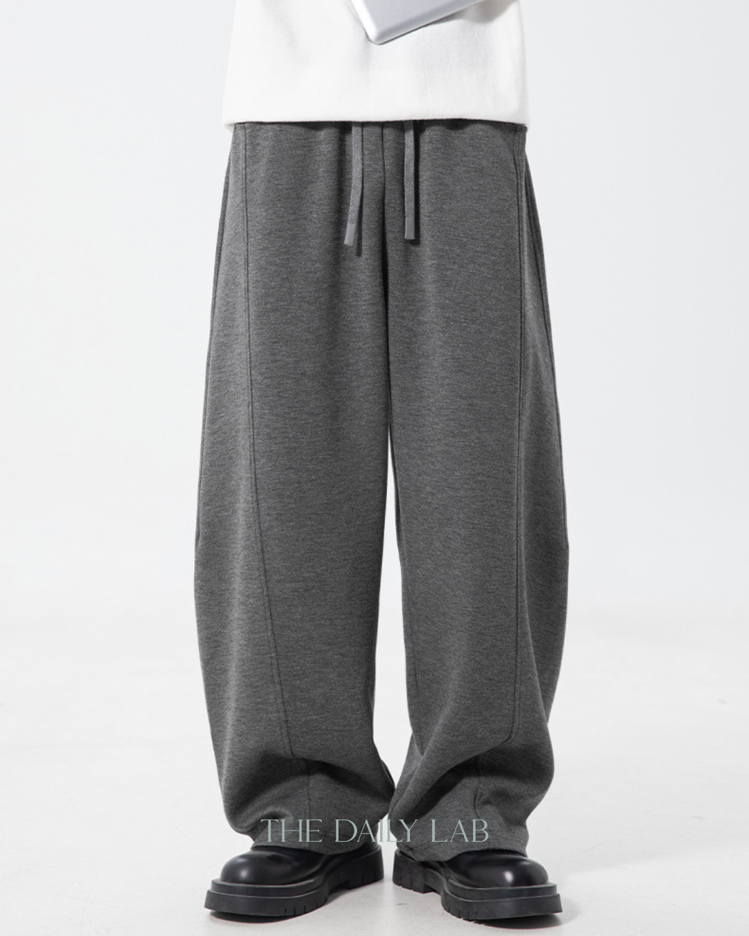 Contour Blade Sweatpants in Dark Grey