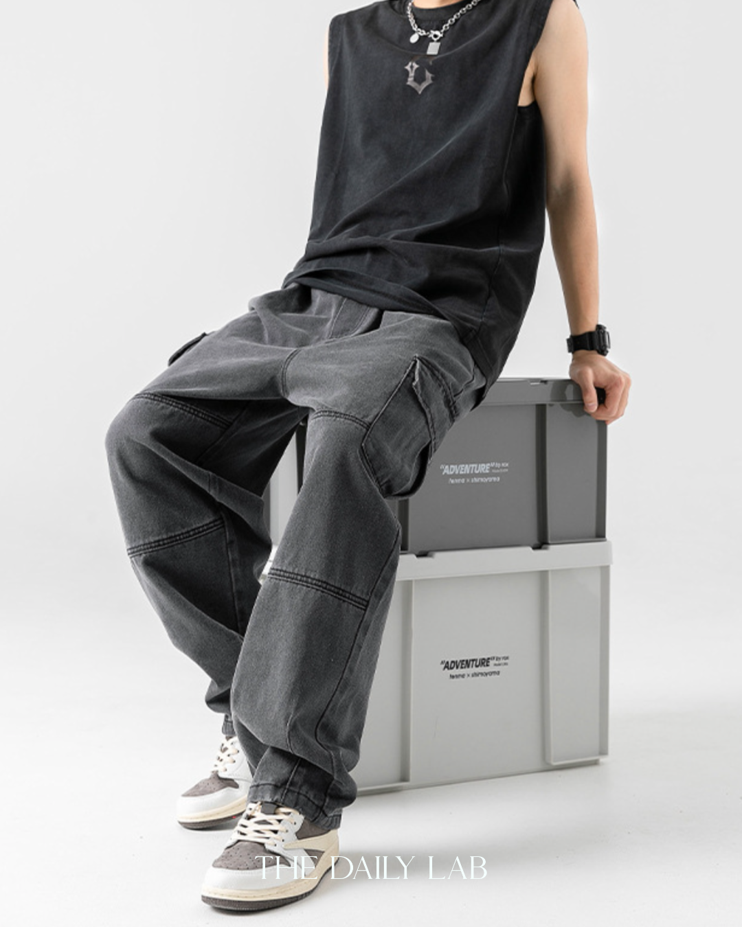 Washed Denim Wide Pocketed Jeans in Black