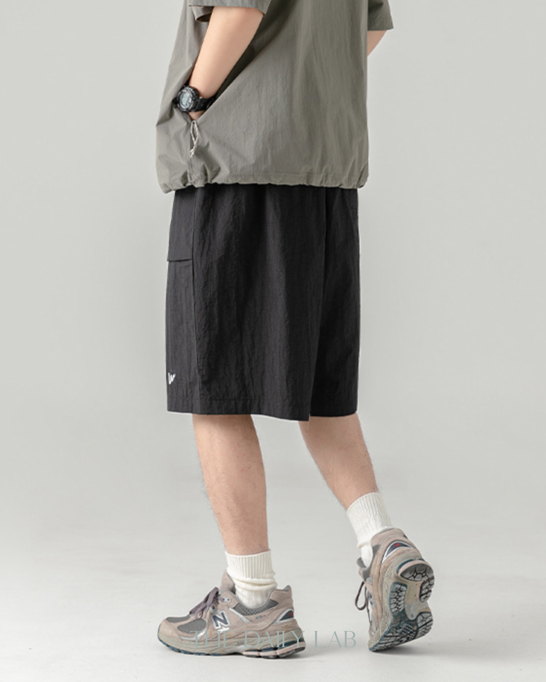 Taslon Cargo Shorts in Black
