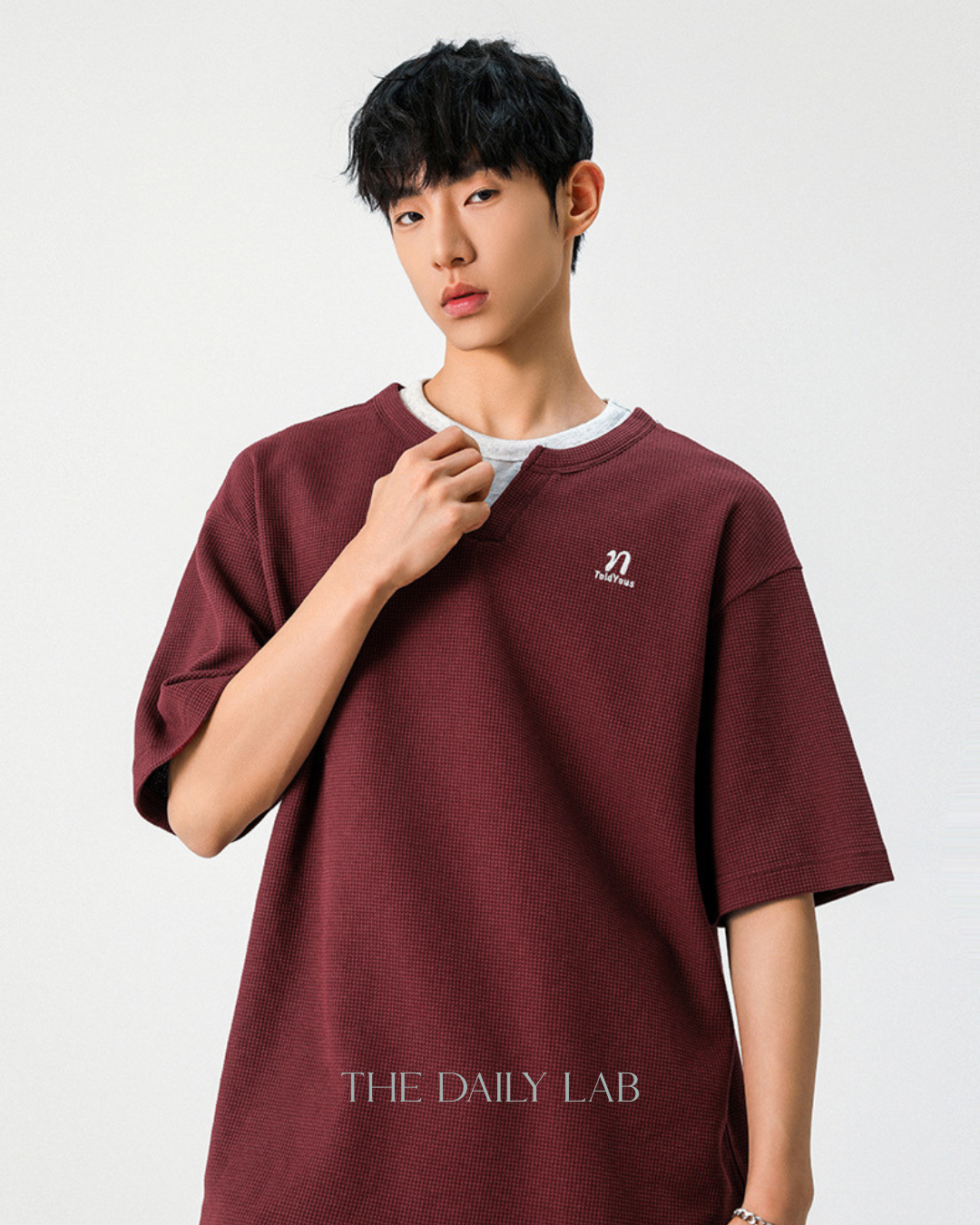 Vintage Grid V-Tee in Red