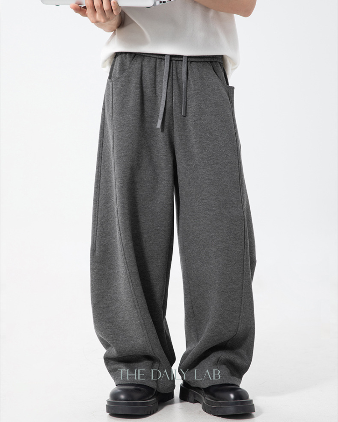 Contour Blade Sweatpants in Dark Grey