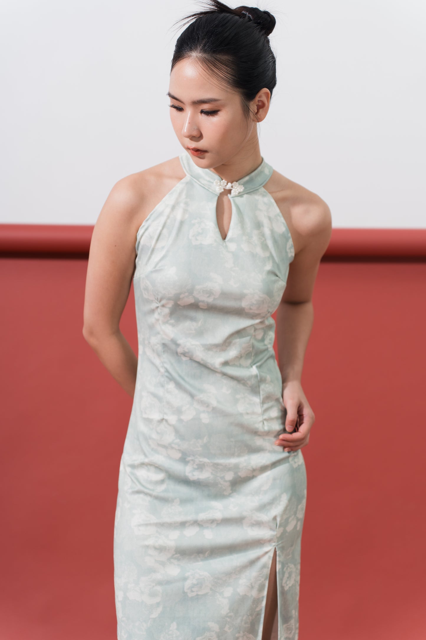 Floral Halter Neck Cheongsam