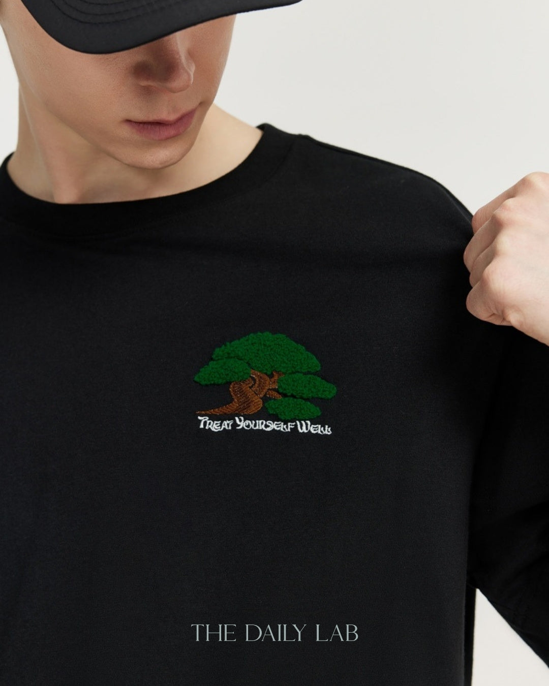 TREAT YOURSELF Tee in Black