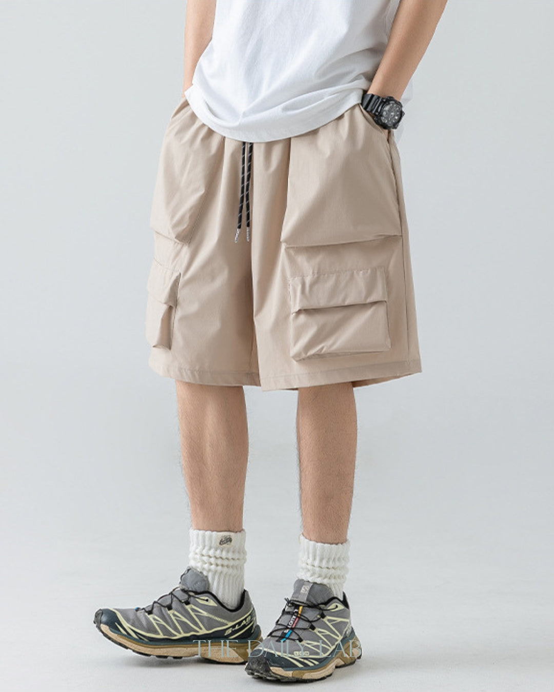 Navigator Cargo Shorts in Khaki