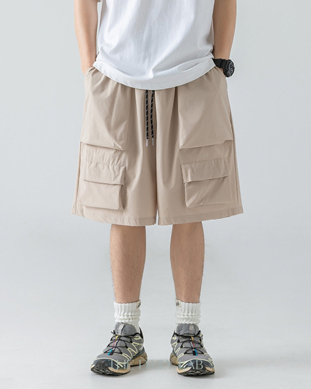 Navigator Cargo Shorts in Khaki