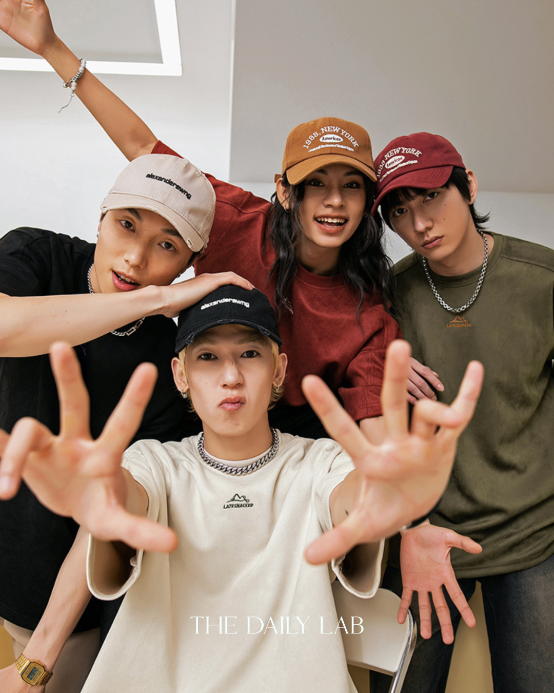 200G Latesnacked Oversized Tee in Black (Size L)