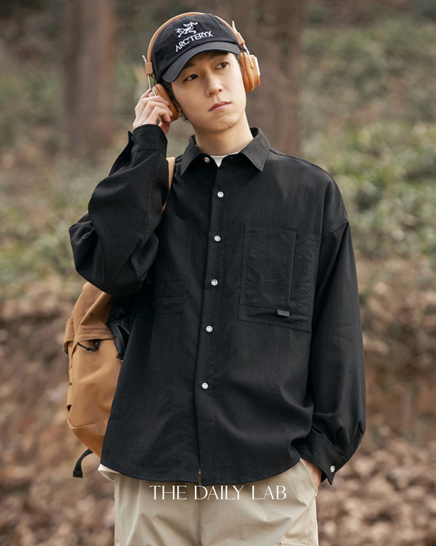 Buttoned Pleat Shirt in Black