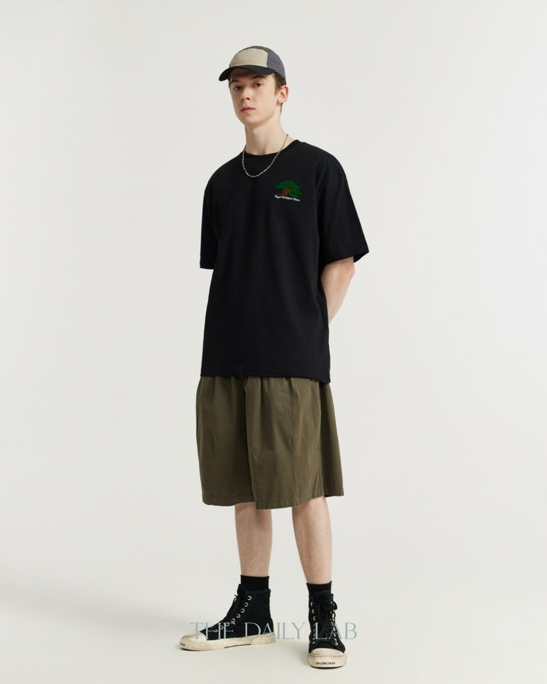 TREAT YOURSELF Tee in Black