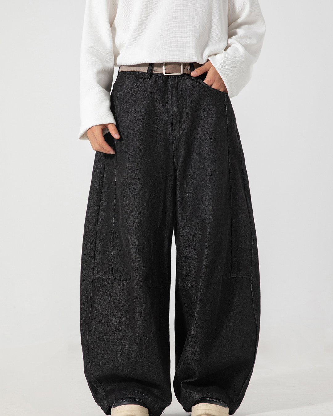 American Vintage Raw Denim Curved Blade Jeans In Black