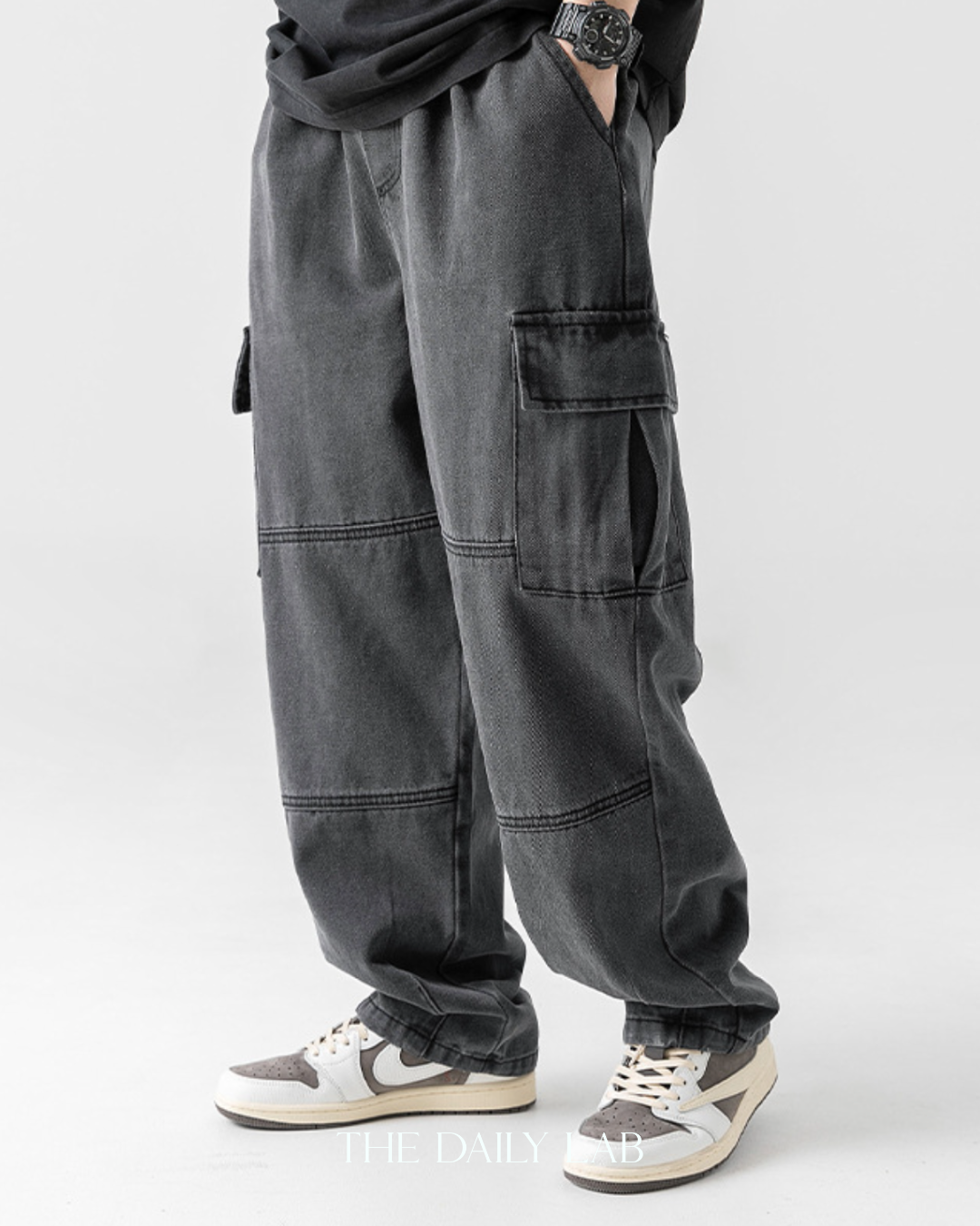 Washed Denim Wide Pocketed Jeans in Black