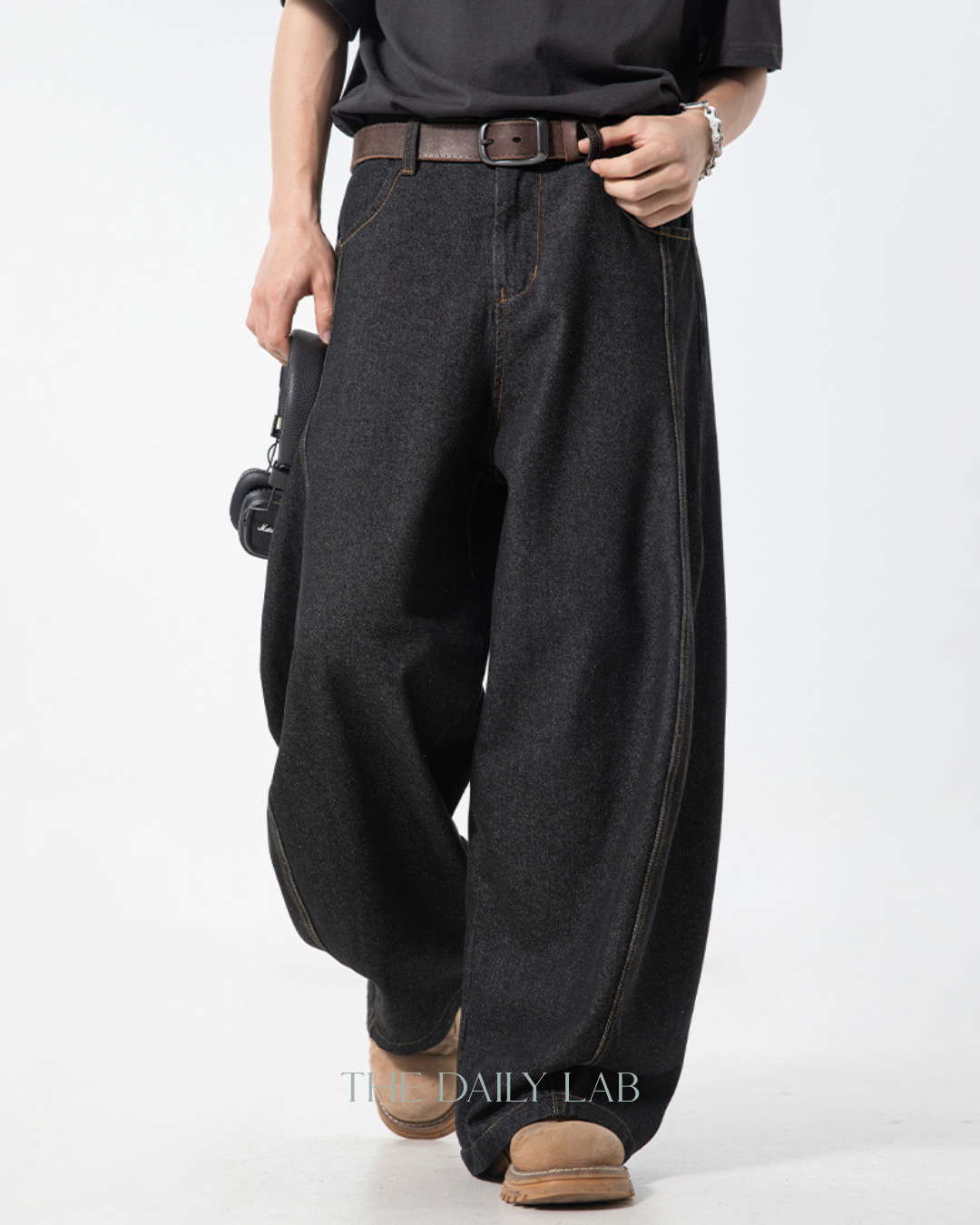 Loose Fit Curved-Cut Denim