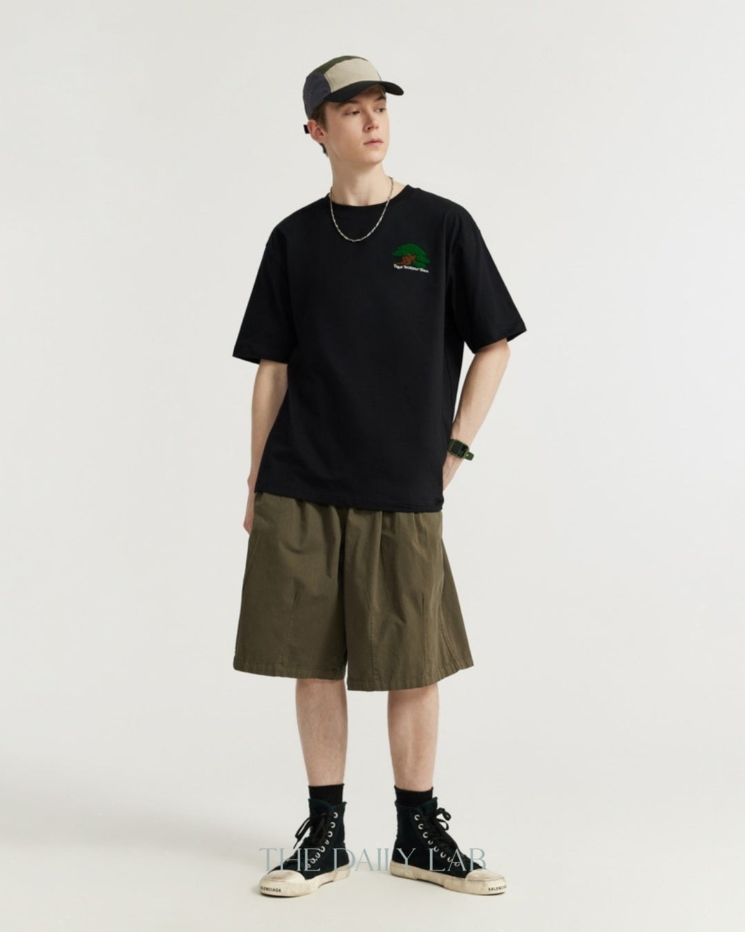 TREAT YOURSELF Tee in Black