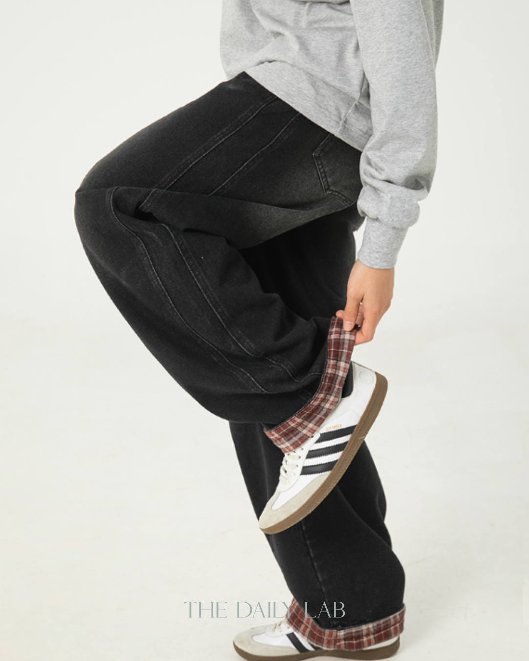 Urban Patchwork Relaxed Jeans in Black