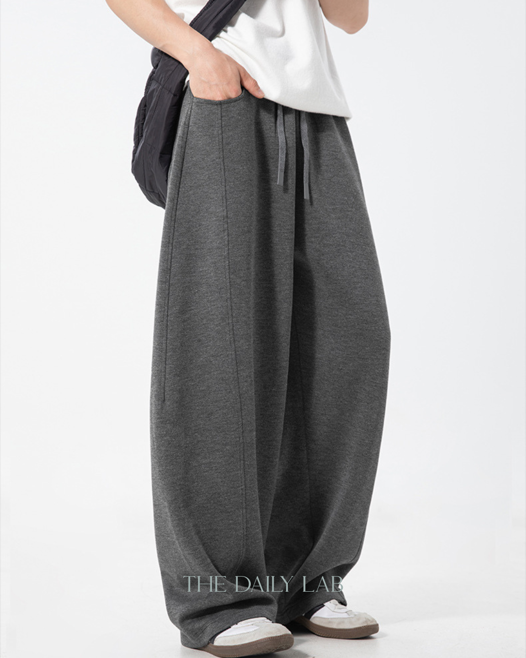 Contour Blade Sweatpants in Dark Grey