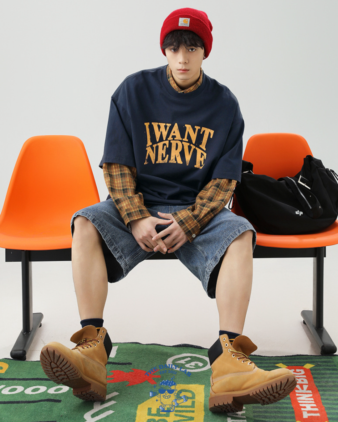 I WANT NERVE Relaxed Tee in Navy