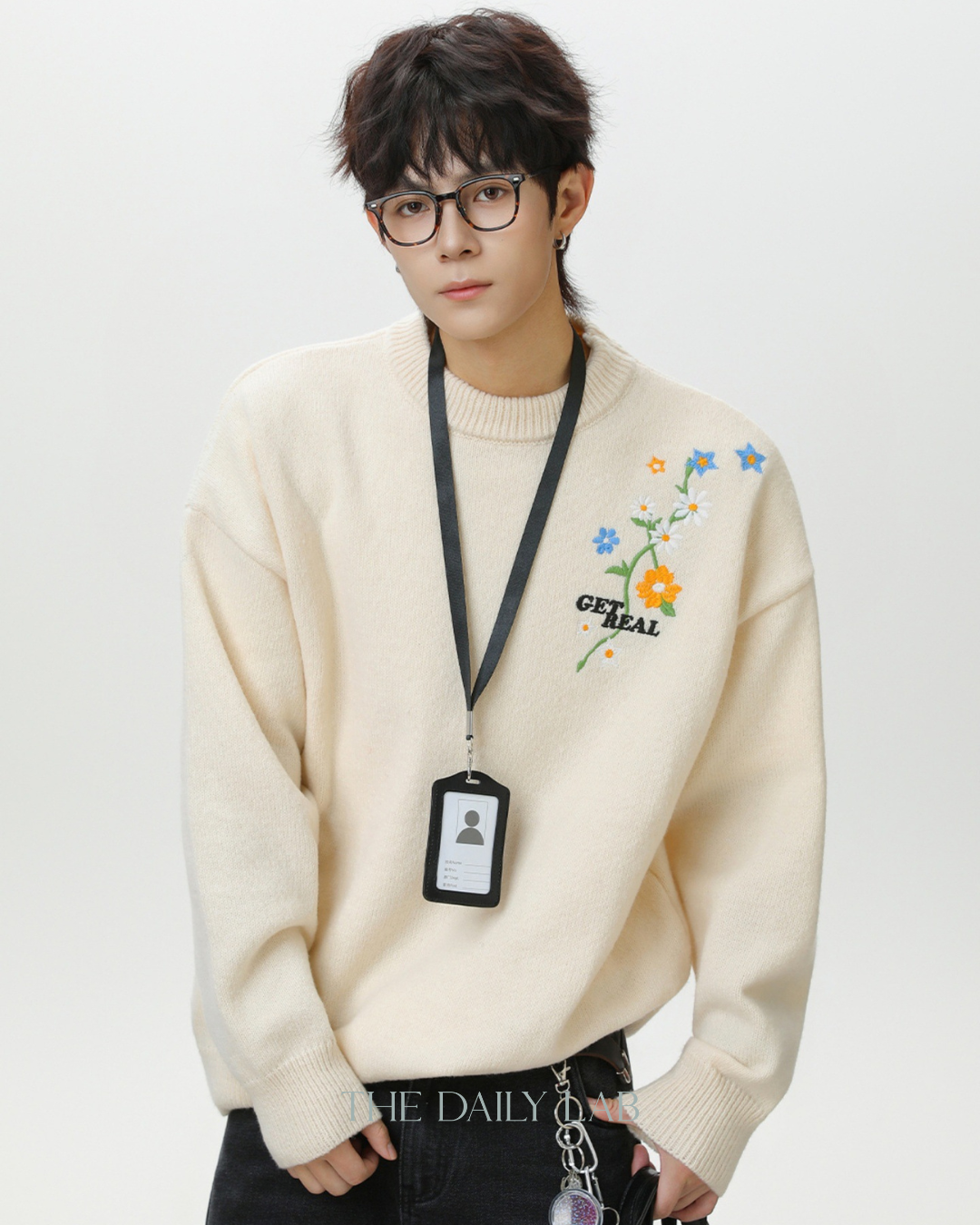 Loose-Fitting Pullover Knit Sweater in White
