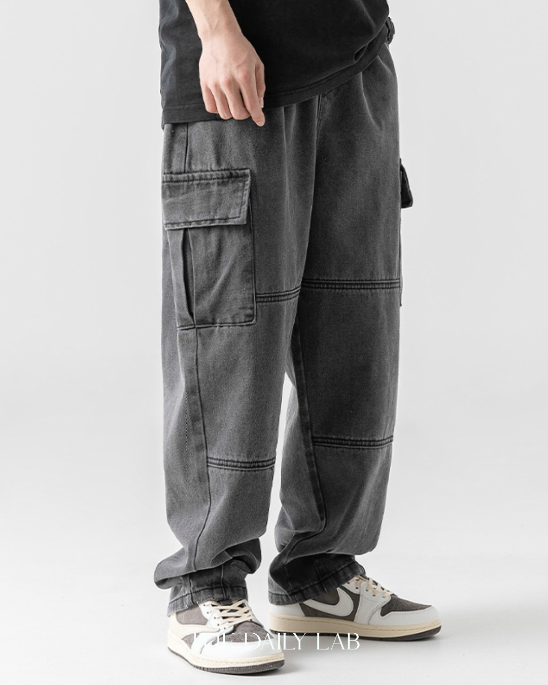 Washed Denim Wide Pocketed Jeans in Black