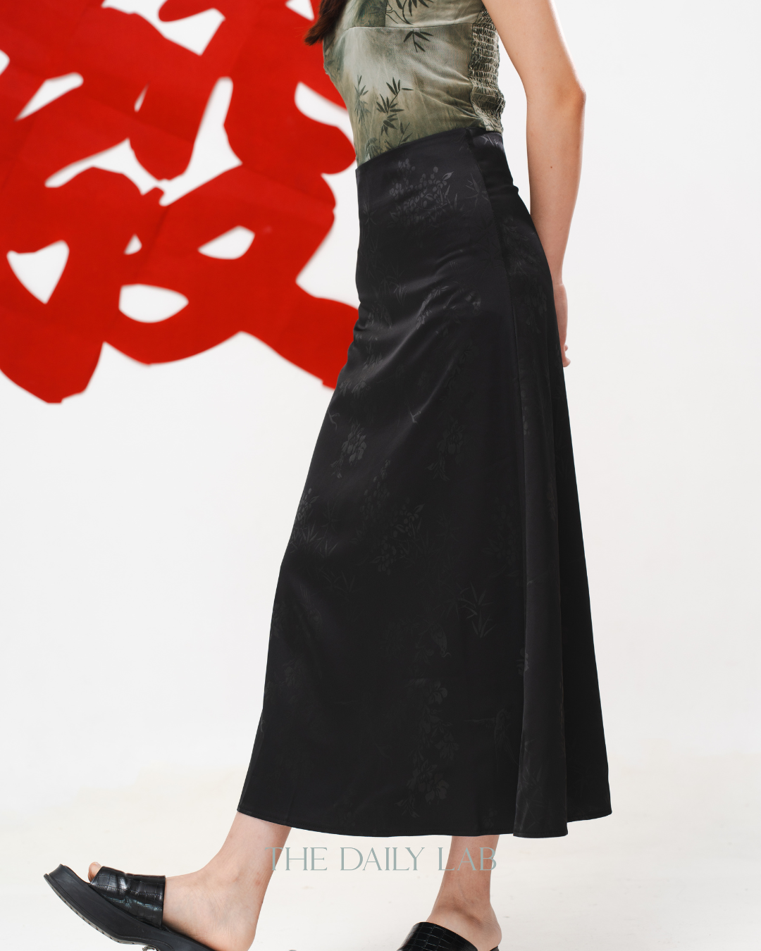 Oriental Elegance Silky Skirt in Black