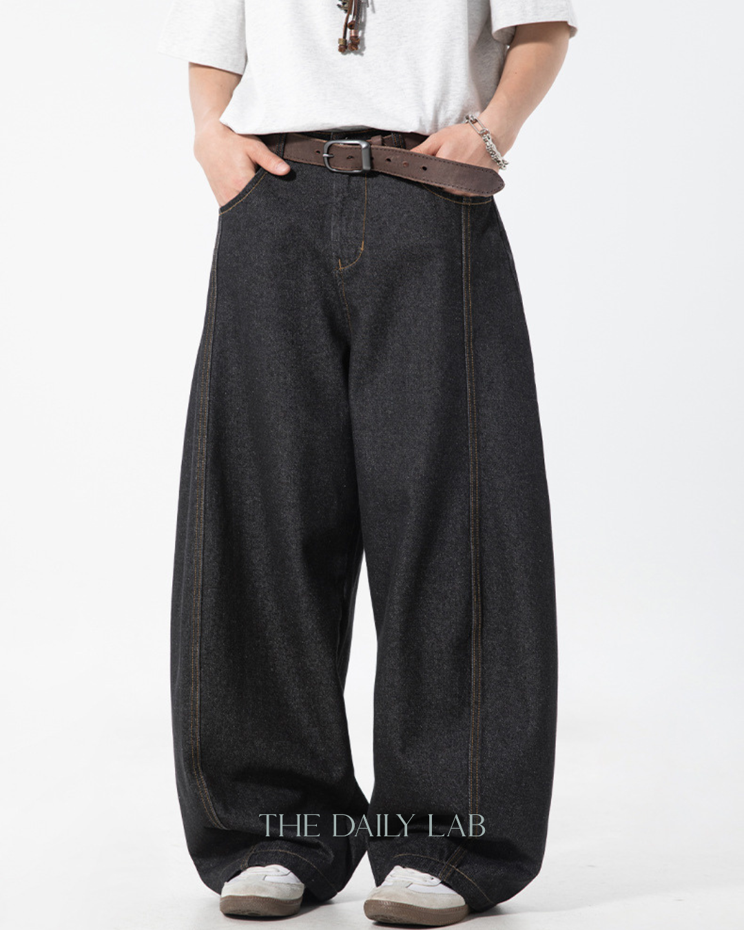 Loose Fit Curved-Cut Denim