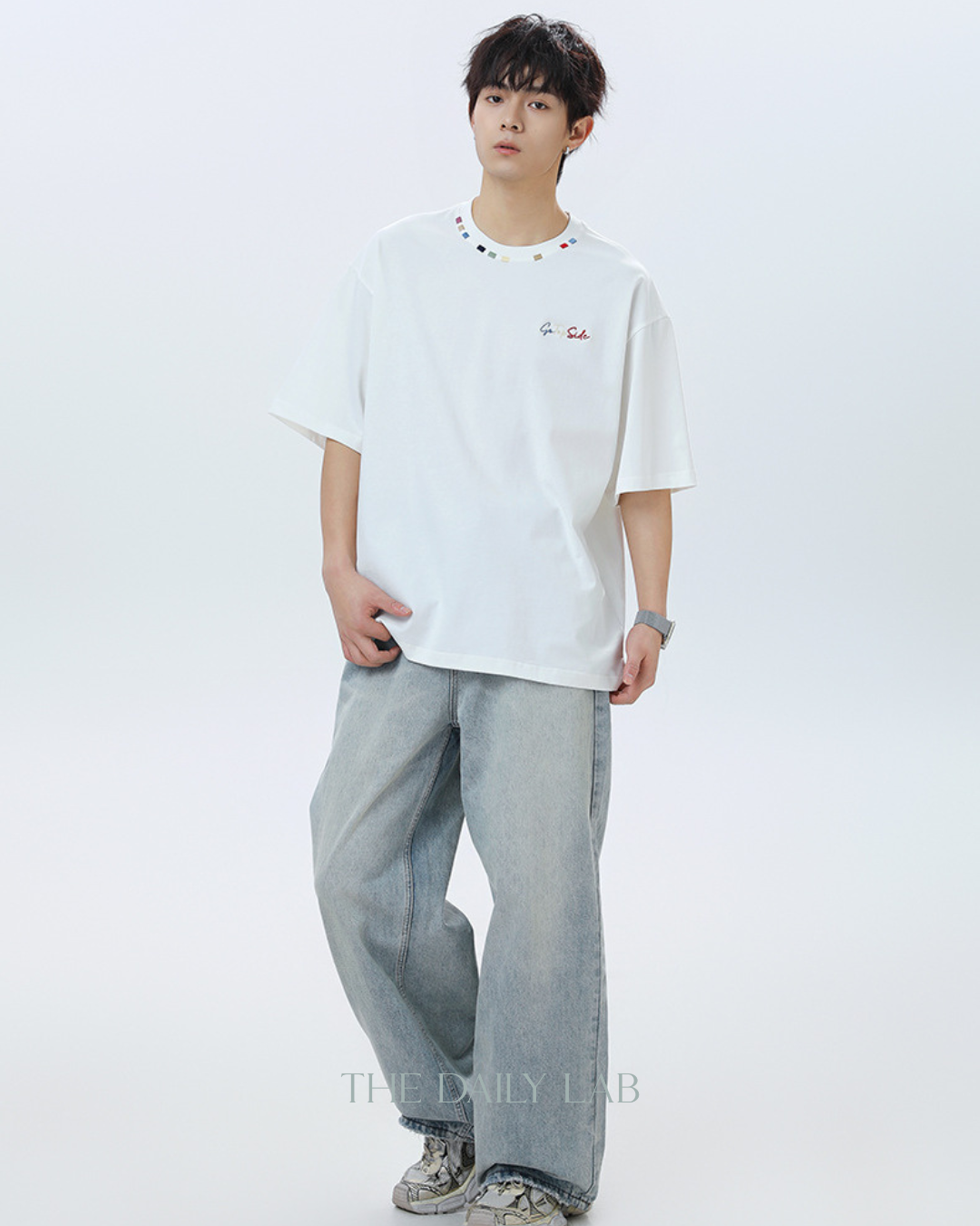Contrast Collar Embroidered Tee in White