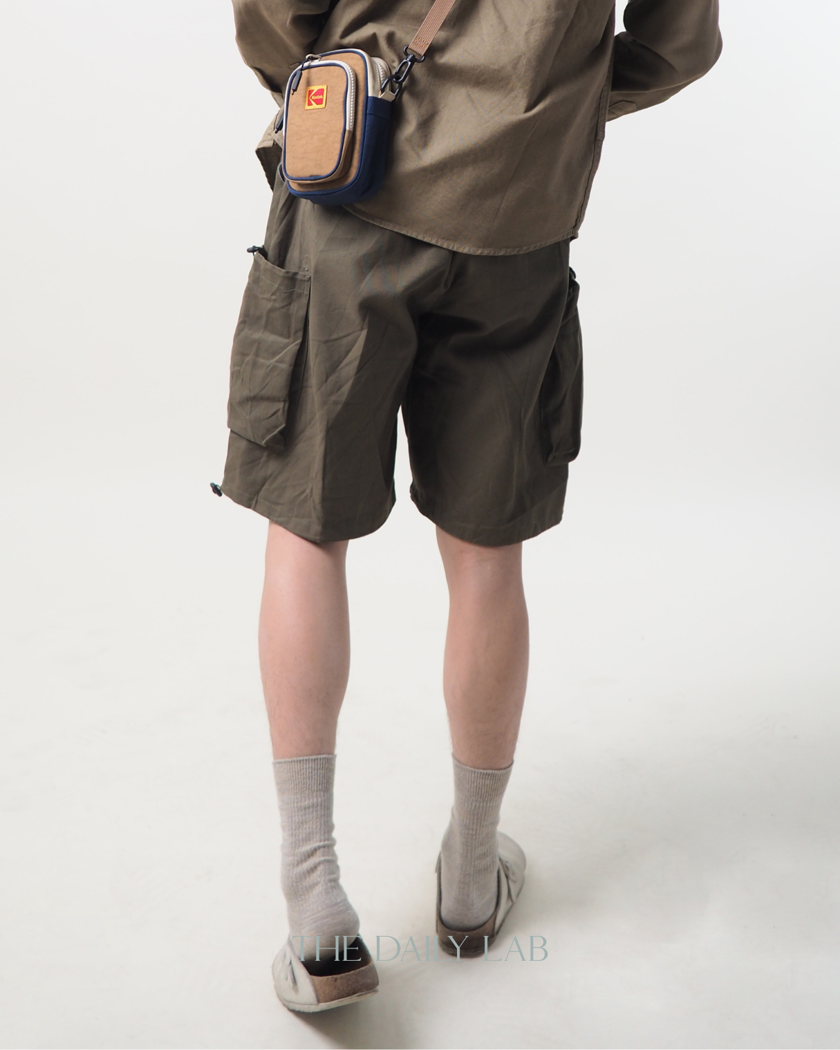 Cargo Pocketed Shorts in Army Green