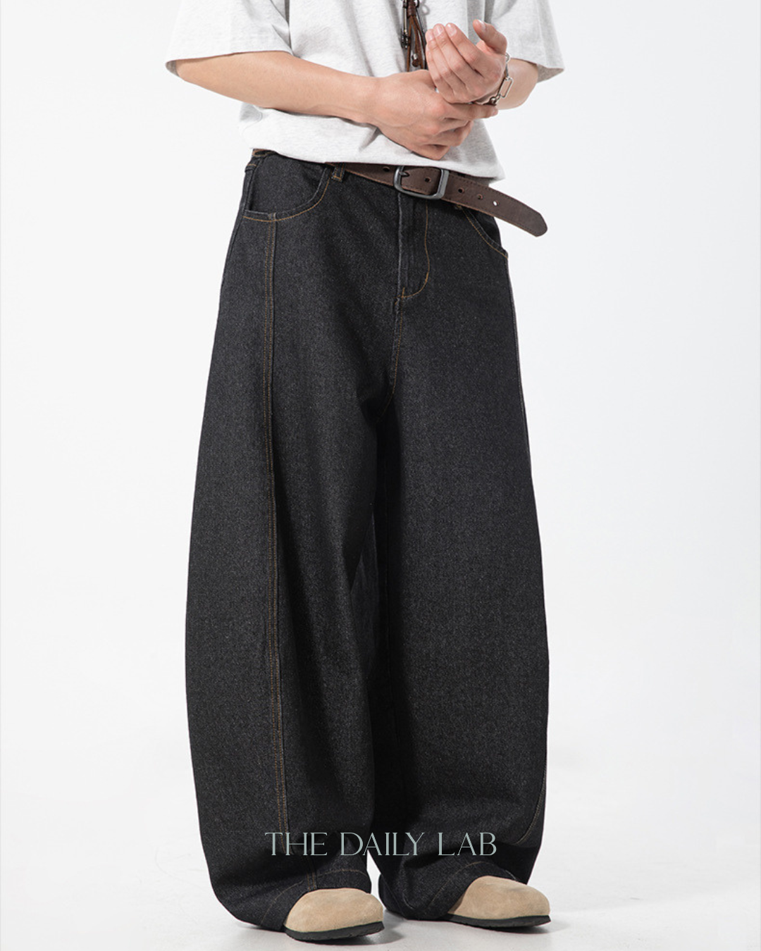 Loose Fit Curved-Cut Denim