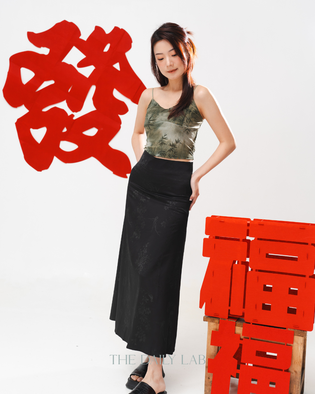 Oriental Elegance Silky Skirt in Black