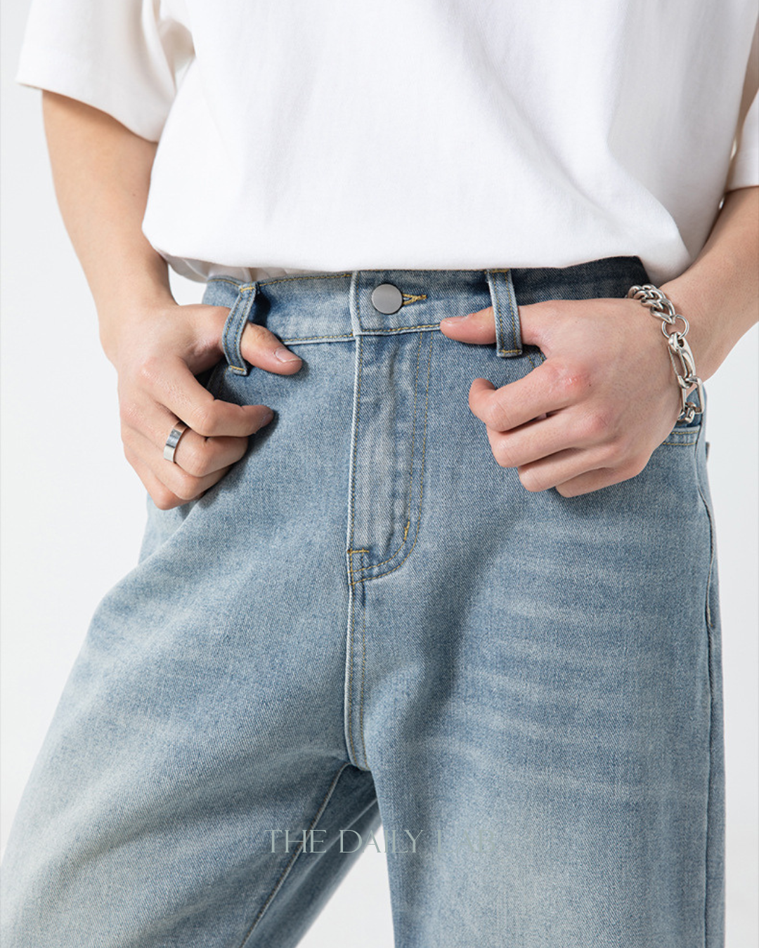 Washed Streetstyle Flare Jeans in Blue