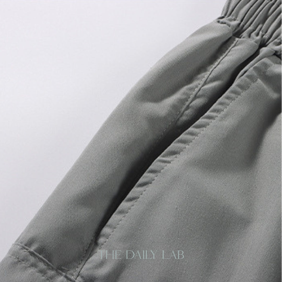 Retro Loose-Fit Cargo Shorts