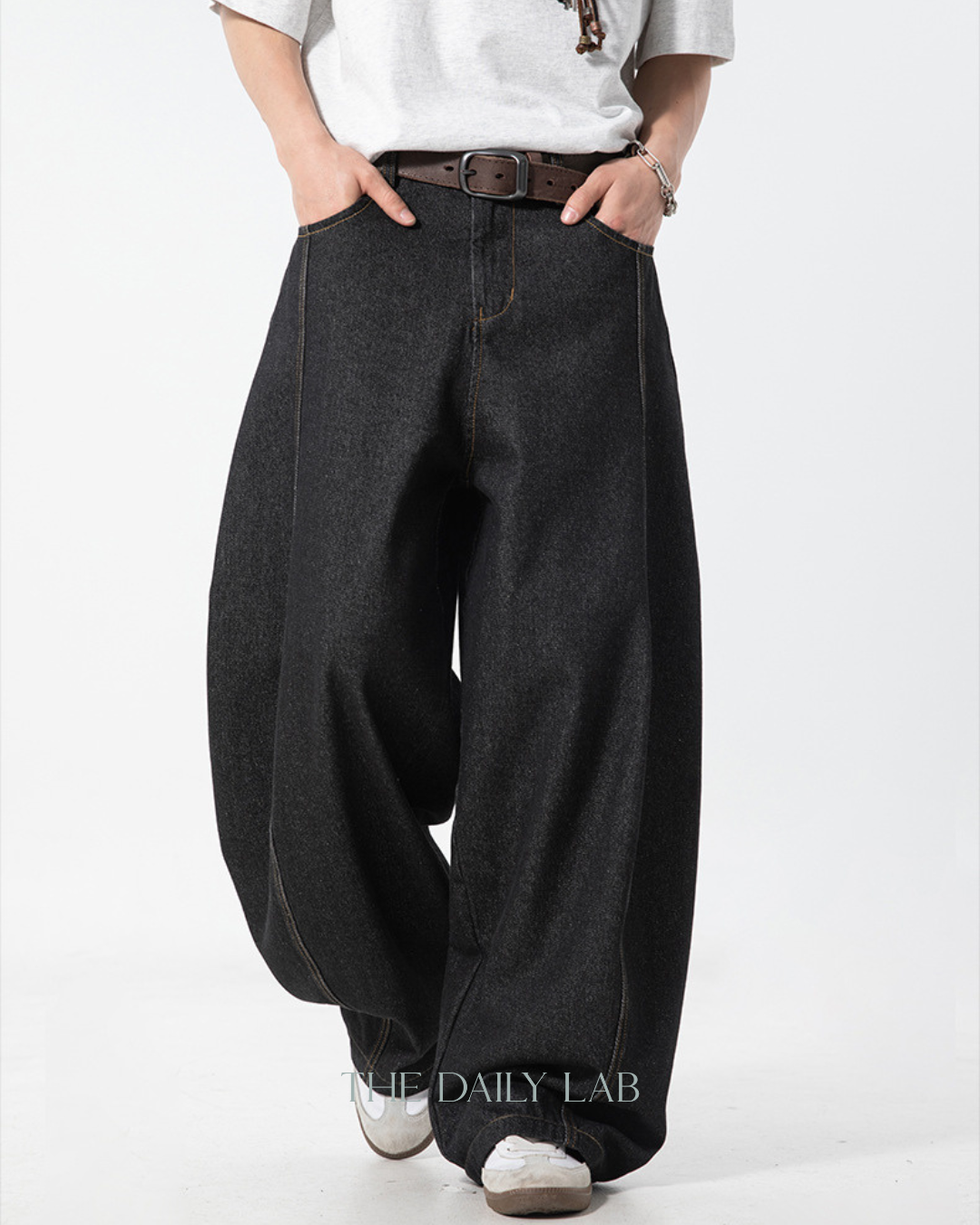 Loose Fit Curved-Cut Denim