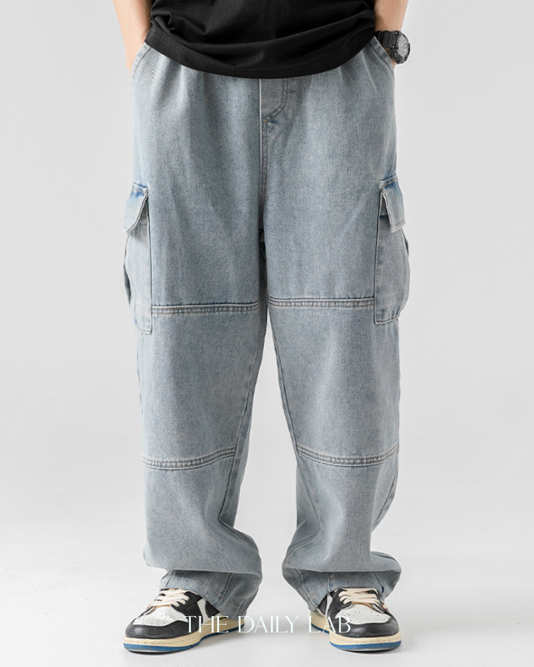 Washed Denim Wide Pocketed Jeans in Blue