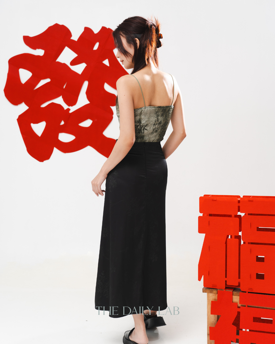 Oriental Elegance Silky Skirt in Black