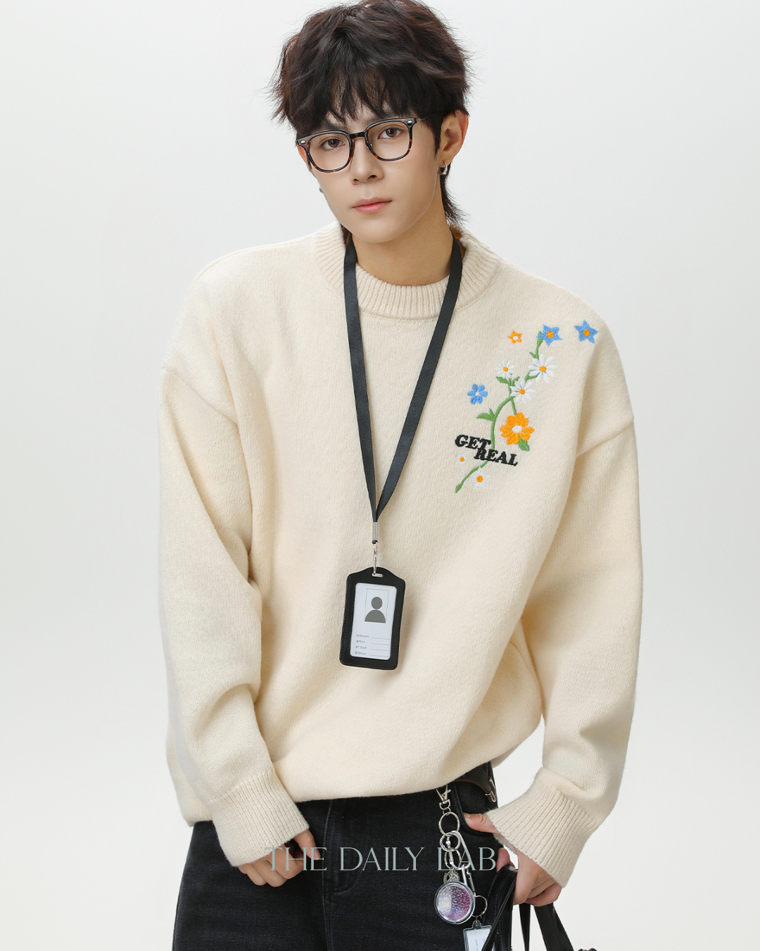 Loose-Fitting Pullover Knit Sweater in White