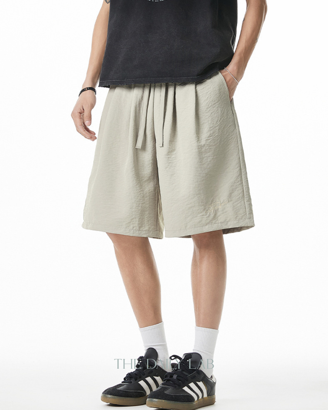 Vintage Pleated Embroidered Shorts in beige