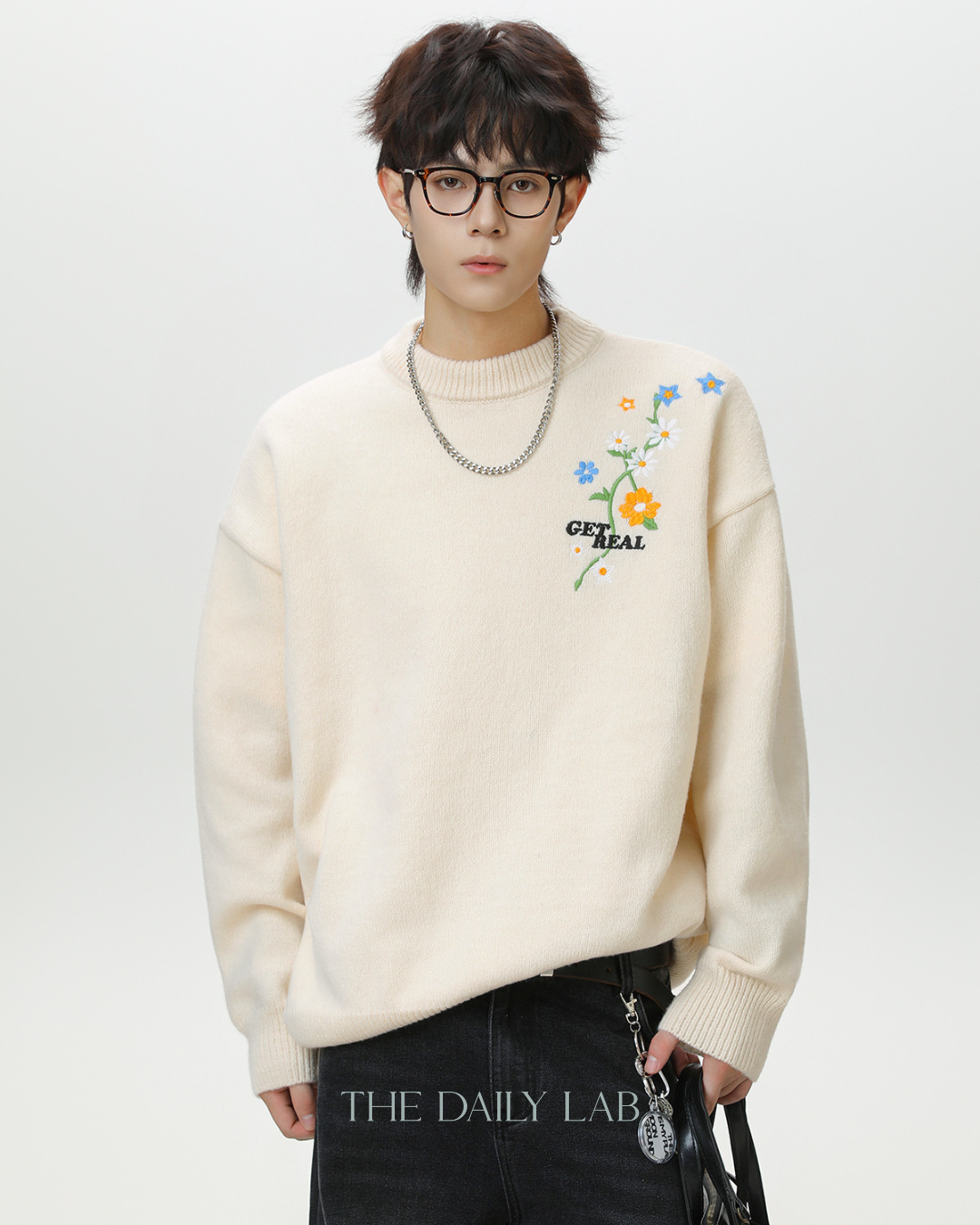 Loose-Fitting Pullover Knit Sweater in White